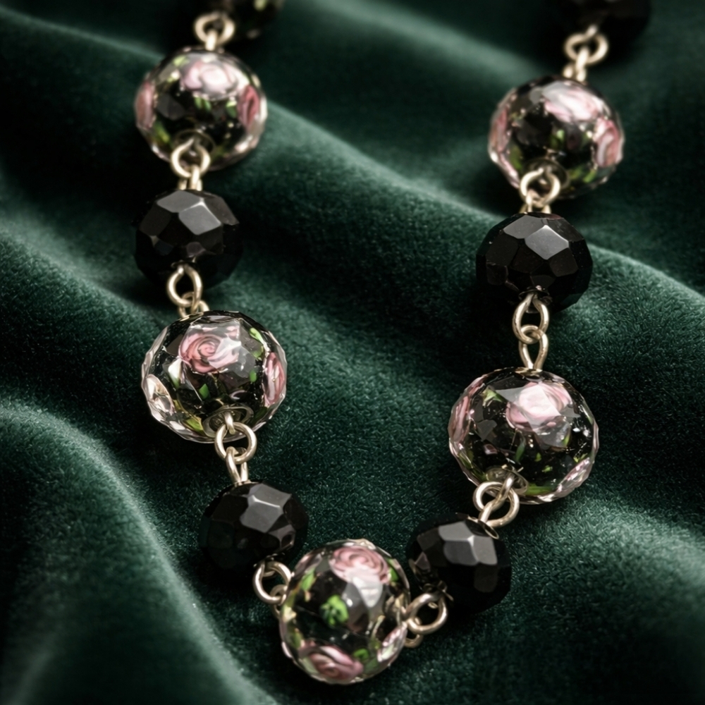 Elegant Black and Floral Beaded Necklace